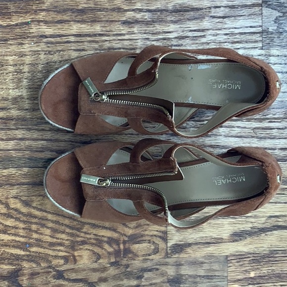 Michael Kors Espadrille sandals. - Picture 7 of 8